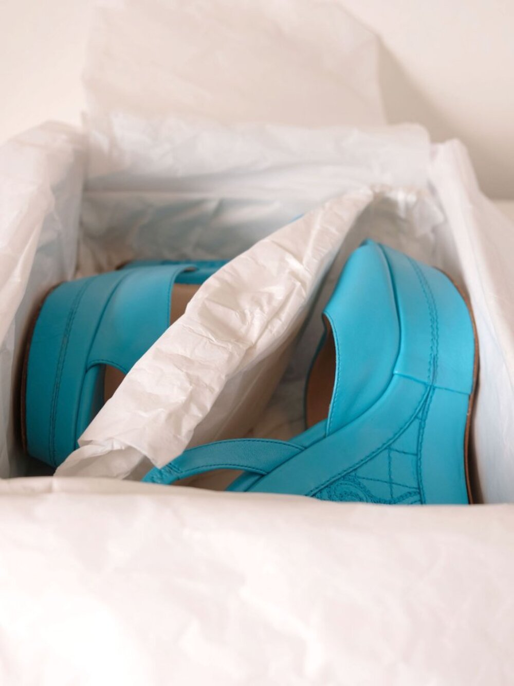 Versace Leather Slingback Peep Toe Wedges, Turquoise, Size 8, Great condition - Picture 7 of 12